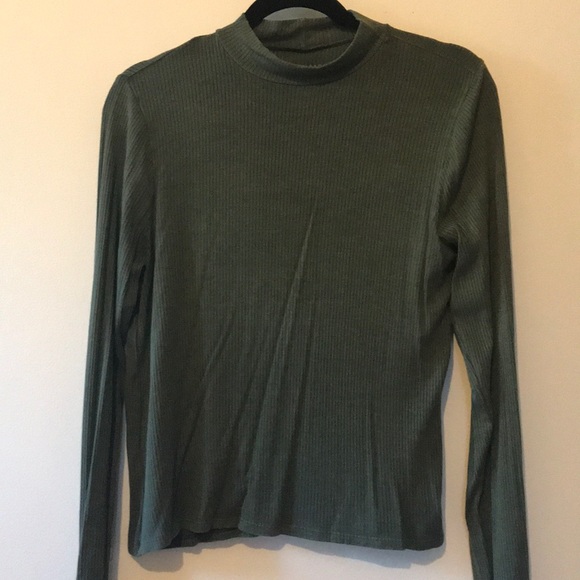 American Eagle Outfitters Tops - American Eagle Soft & Sexy Rib faux turtleneck